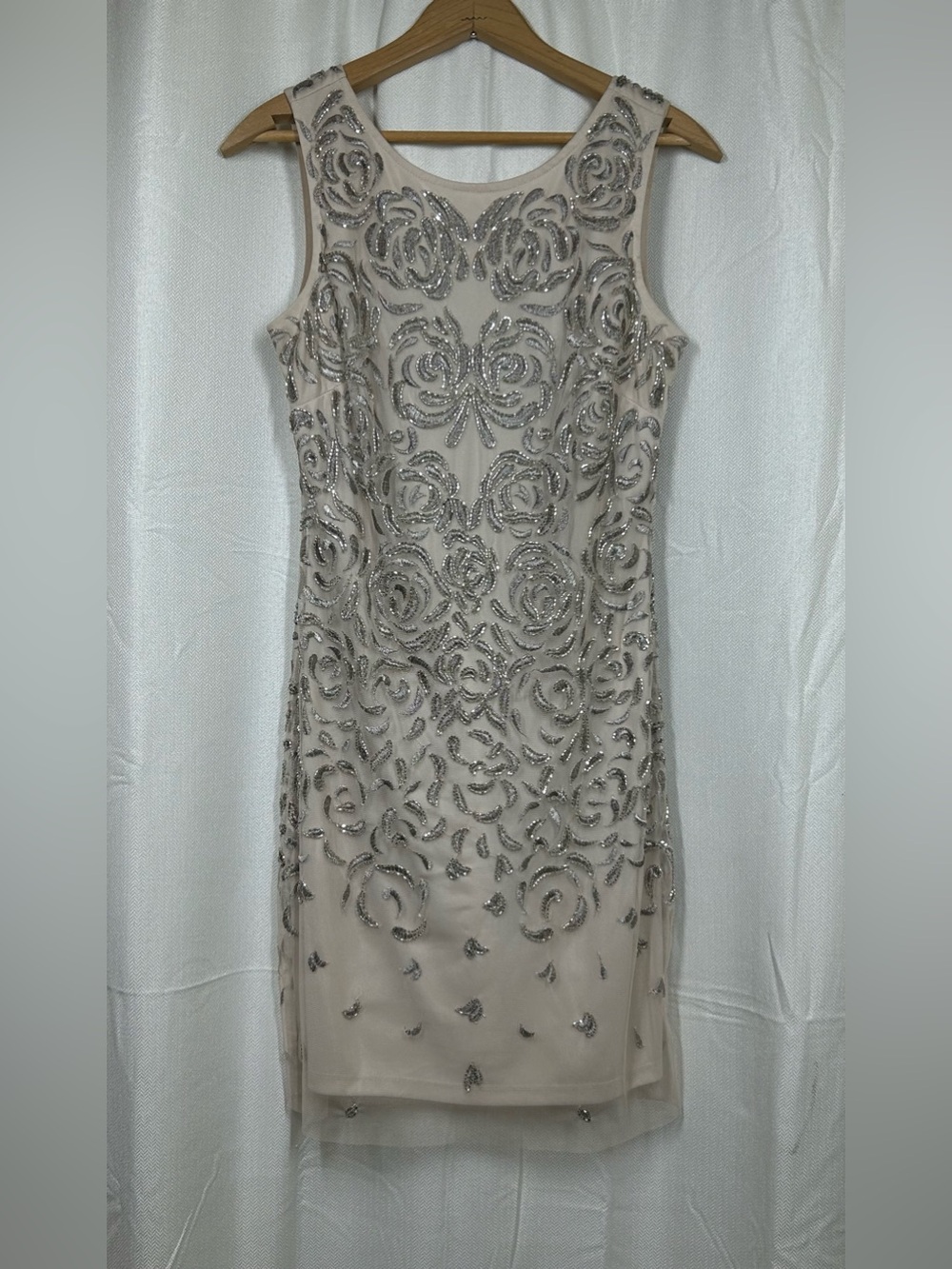 Aidan Mattox Dress Beaded Embroidered Mini Size 6 Floral Formal Sleeveless